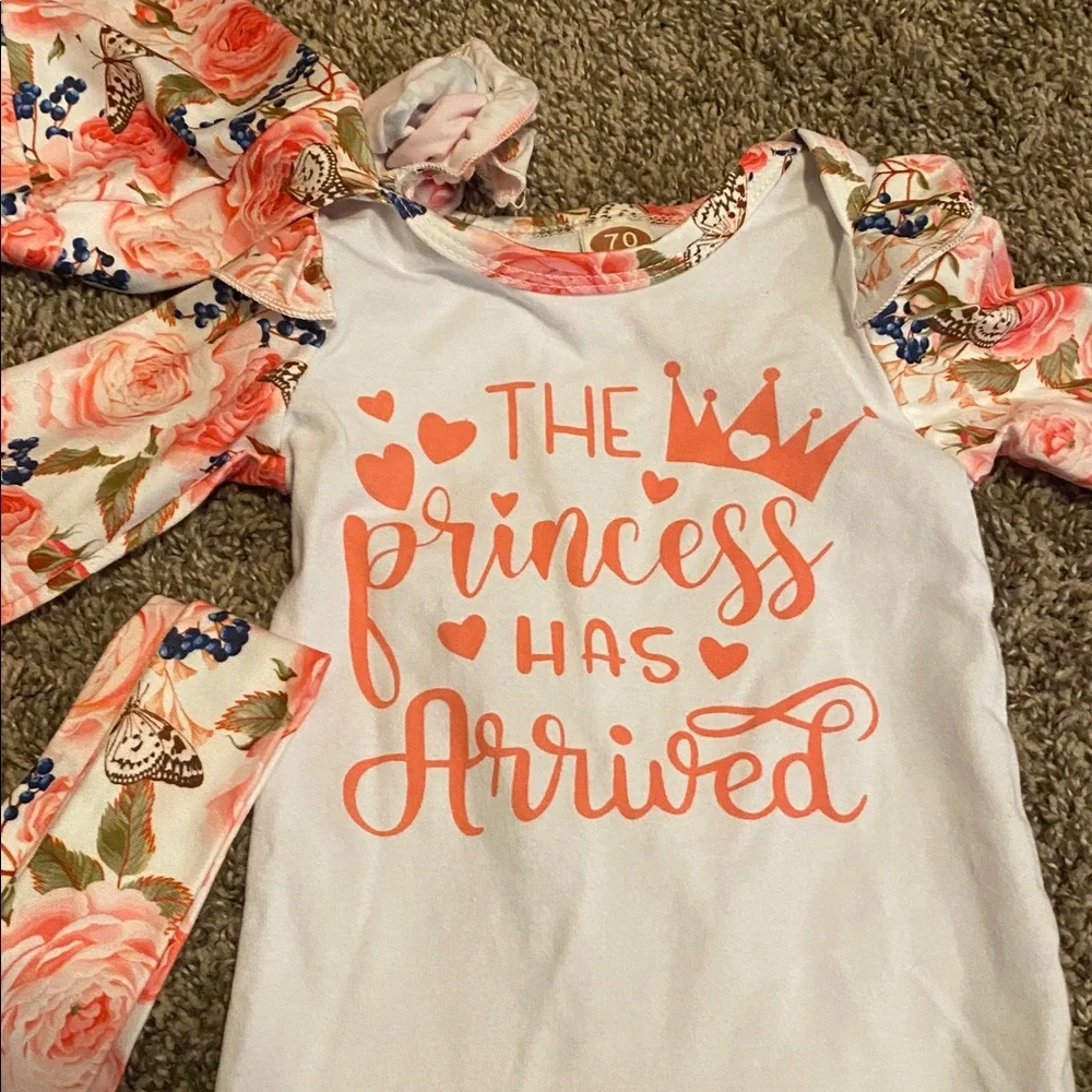 Princess Coming Home Outfit, Newborn to 0-3 Months, Baby Girl Floral